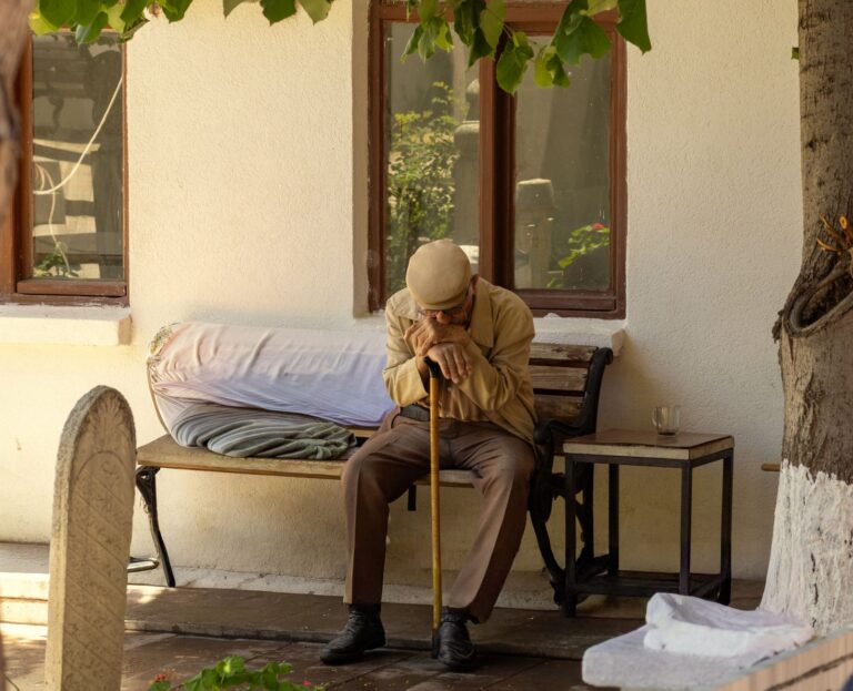 Stopping Namenda in Dementia Care: Questions for the Prescriber - Featured image