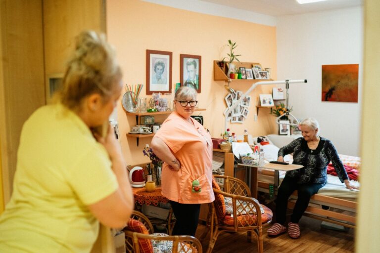Terminal Lucidity in Dementia: Why Some People Suddenly Become Clear Near Death - Featured image