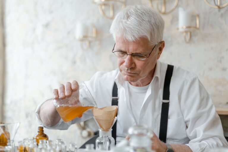 The Familiar Scent That Can Bring Back a Mother's Story During Dementia - Featured image