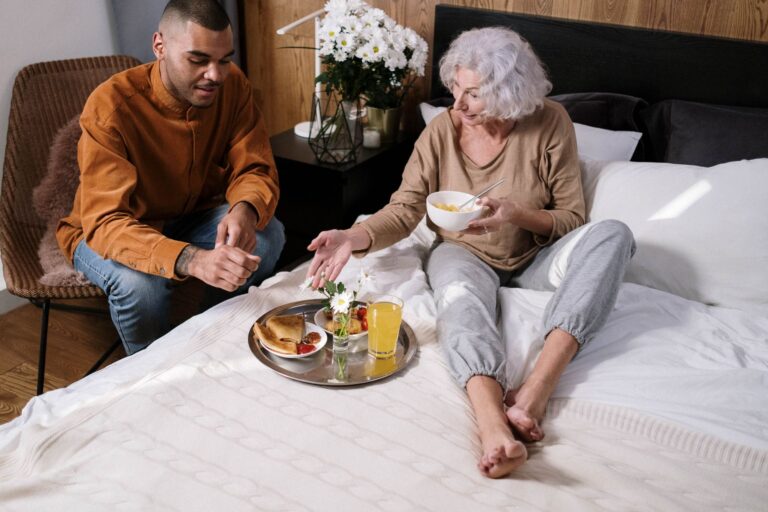 Turmeric Shots for Memory Loss: Curcumin Claims, Absorption, and Safety - Featured image