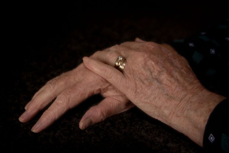 Verbal Aggression in Alzheimer's: Scripts, Routines, and Environmental Changes - Featured image