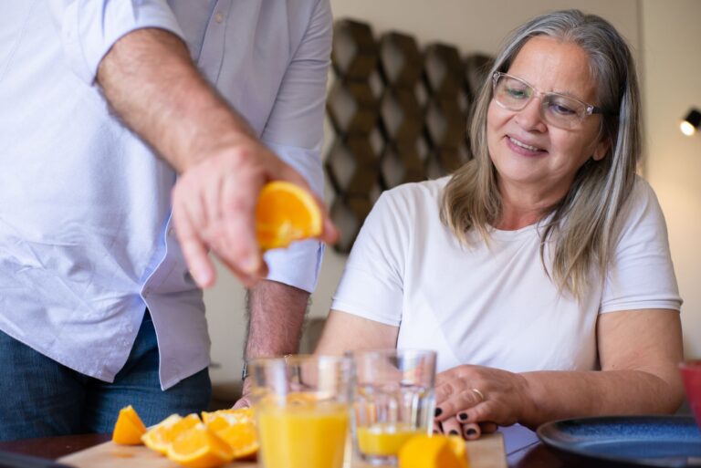 Vitamin B12 Foods vs Pills vs Injections: Comparing Human Evidence for Brain Health - Featured image