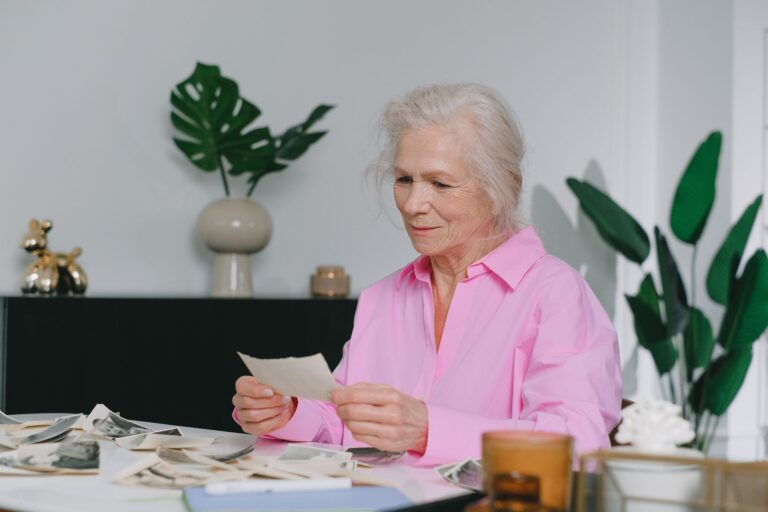 What Is Alzheimer's Disease, and How Does It Usually Progress? - Featured image