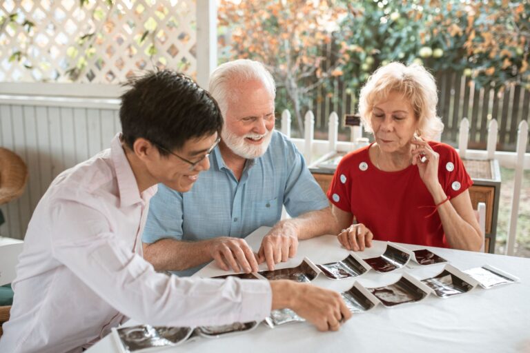 What to Expect From Memory Care for Alzheimer's and Related Dementias - Featured image