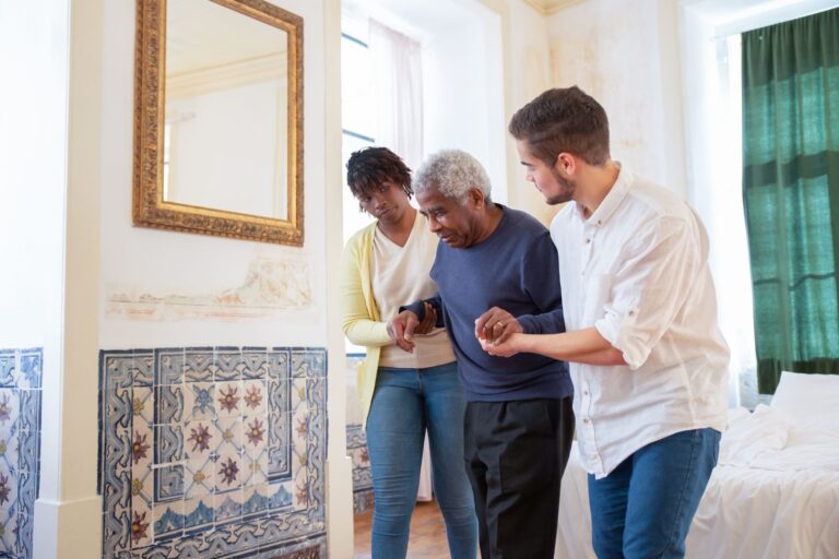 Who Can Help With Health Care Power of Attorney for a Parent With Dementia? - Featured image