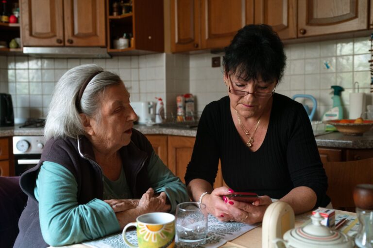 Who Should Discuss Strength Training With a Doctor for Dementia Prevention? - Featured image
