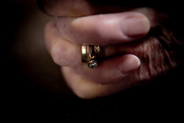 Why Inherited Jewelry Can Mean Everything to Families Facing Dementia - Featured image