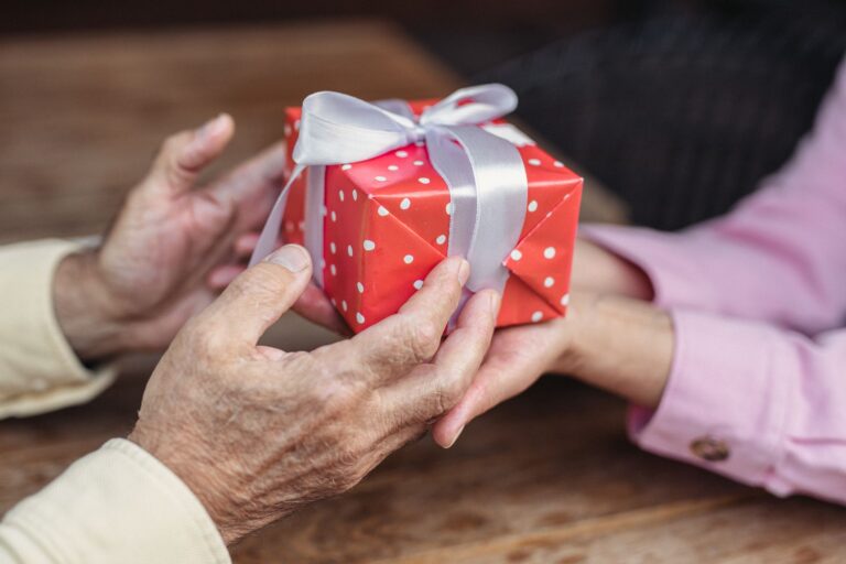 Why Music Boxes Can Mean Everything to Families Facing Dementia - Featured image