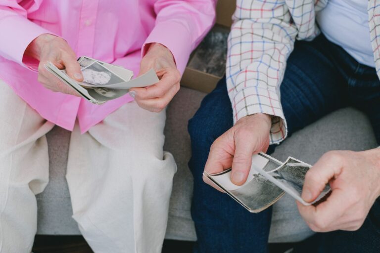Why Photographs of a Family Garden Can Mean Everything to Families Facing Dementia - Featured image