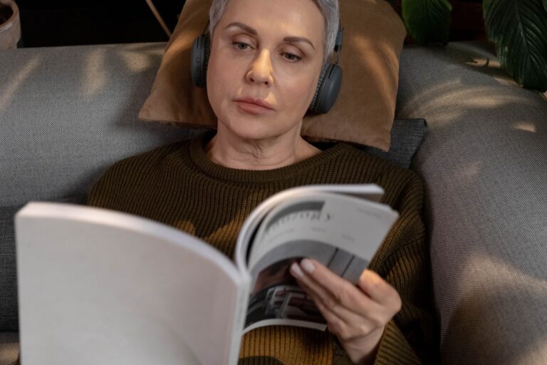 Audiobooks for Dementia: How to Adapt the Activity by Stage - Featured image