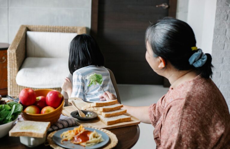 Dementia and Food Temperature: What to Notice When Meals Are Rejected - Featured image