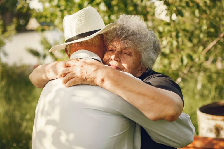 Dementia and Returning to a Favorite Cafe: Keeping the Outing Flexible - Featured image