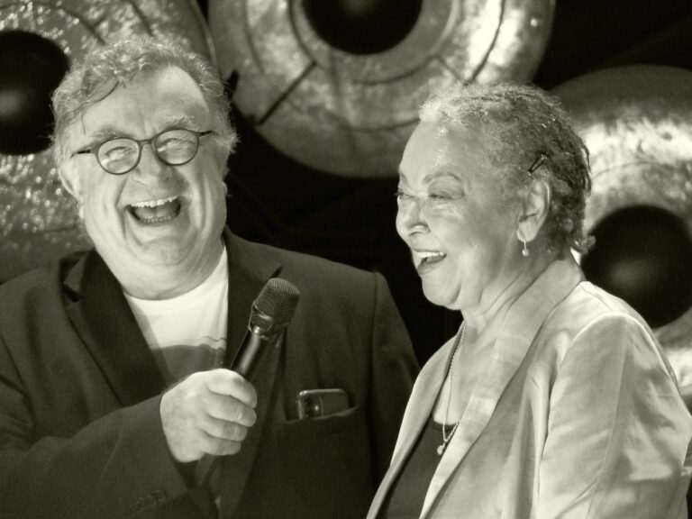 Dementia and Singing Along When Conversation Is Difficult - Featured image