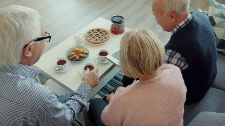 How to Share a Baking Activity When Dementia Makes Instructions Difficult - Featured image