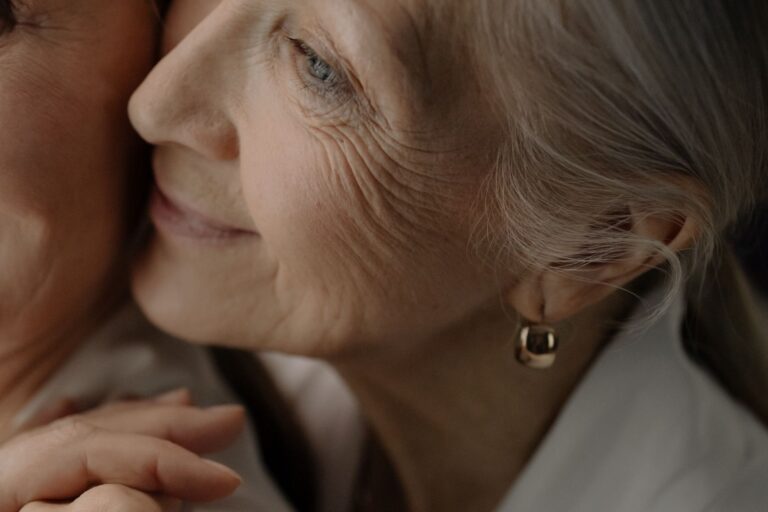 Life Story Books for Late-Stage Dementia: Setup, Supplies, and Safety - Featured image