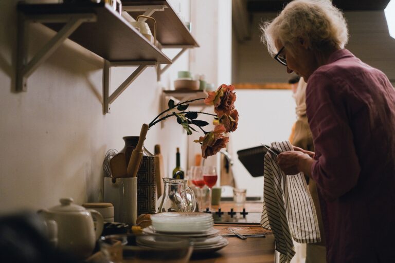 My Mom With Dementia Cannot Tell Which Button Turns Off the Stove - Featured image