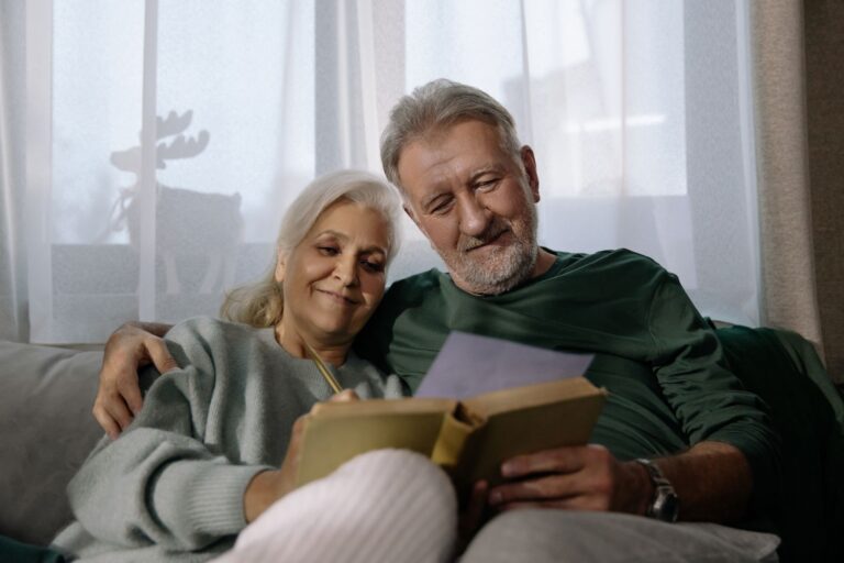 Shared Reading for Dementia: How the New Queen's University and Dementia NI Guide Works - Featured image