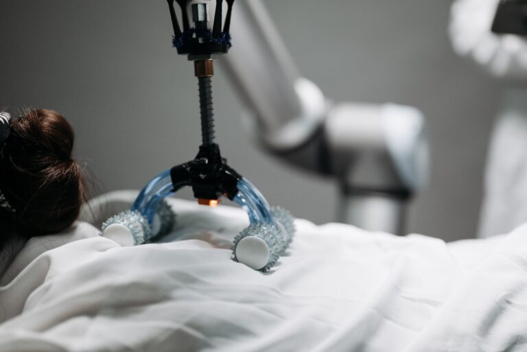 Sharing Robotic Pets in Memory Care: Cleaning, Ownership and Staff Responsibilities - Featured image