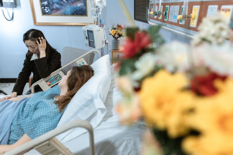 What a Hospital Bedside Note Can Tell Staff About a Person With Dementia - Featured image