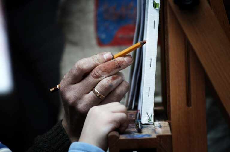 Can Seasonal Crafts Work for Moderate or Advanced Dementia? - Featured image