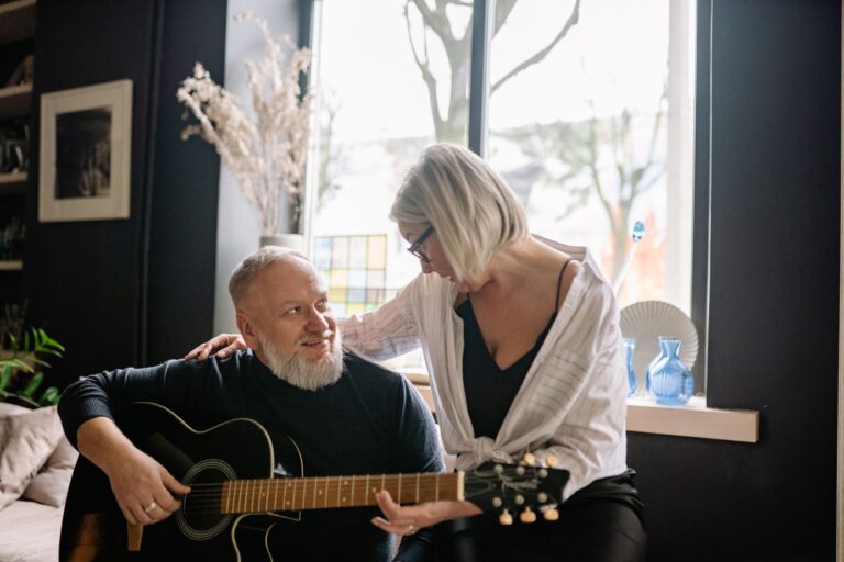 Familiar Music Sessions for Early-Stage Dementia: Signs of Engagement and Distress - Featured image