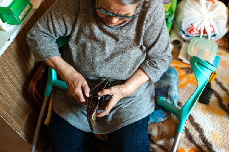 Financial Vulnerability Before Dementia Diagnosis in the 2026 NIA Report: Service Gaps That Matter to Working Dementia Caregivers - Featured image