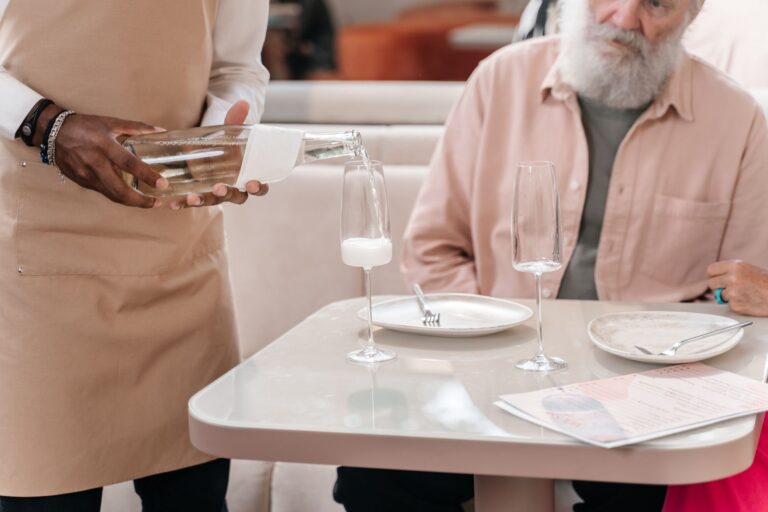 Forgetting to Drink in Dementia: What It Can Mean and What to Do - Featured image