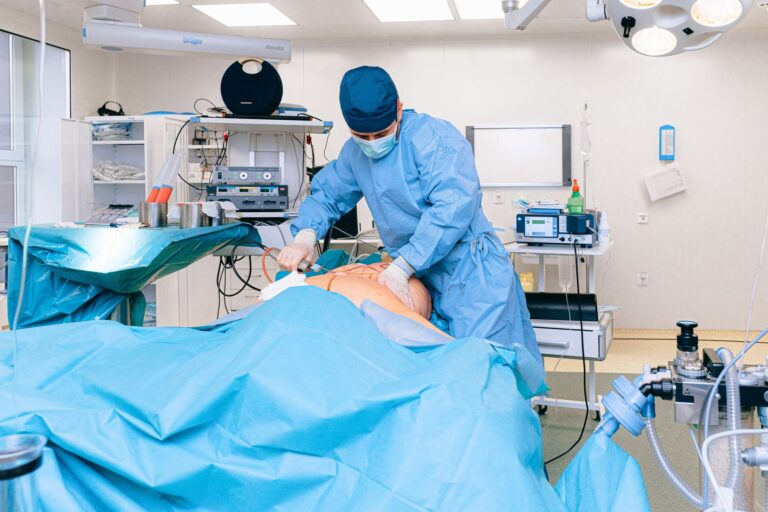 General Anesthesia and Alzheimer's Prevention With a Family History of Alzheimer's: Benefits and Limits - Featured image