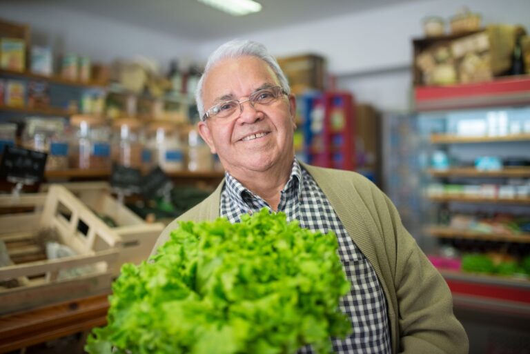 Healthy Diets in the 2026 WHO Dementia Guideline: What Adults Over 65 Can Track Without Self-Diagnosing - Featured image