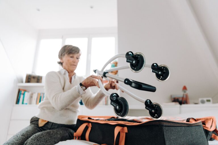 How Do Caregivers Pack Toys for a Dementia Care Facility Move? - Featured image