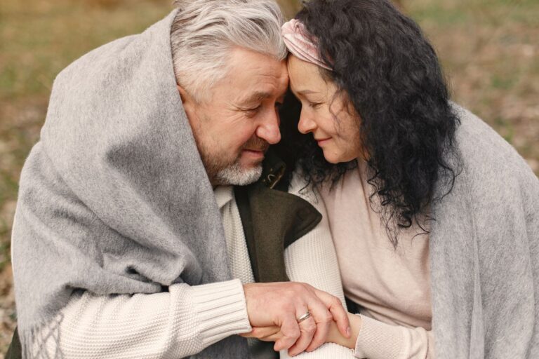 How Does Falls Relate to Dementia Risk With a Family History of Alzheimer's? - Featured image