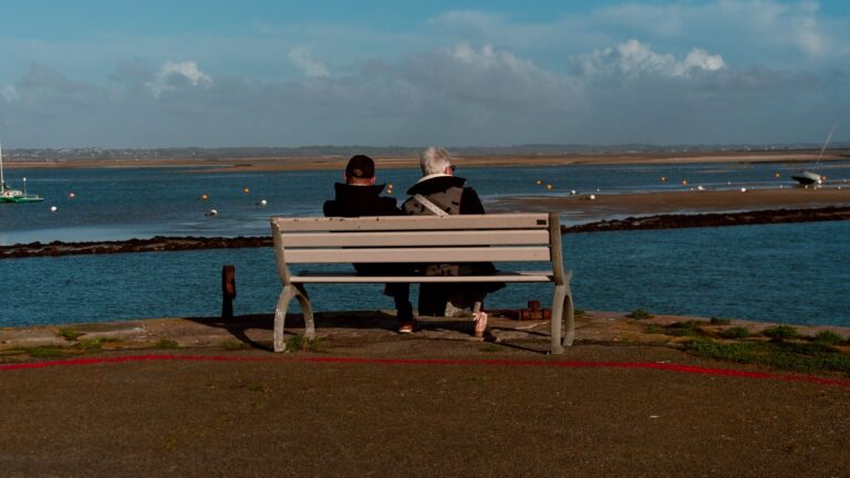 How to Pay for Palliative Care When a Parent Has Dementia - Featured image