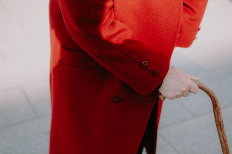How to Simplify Simple Strength Exercises for Late-Stage Dementia - Featured image