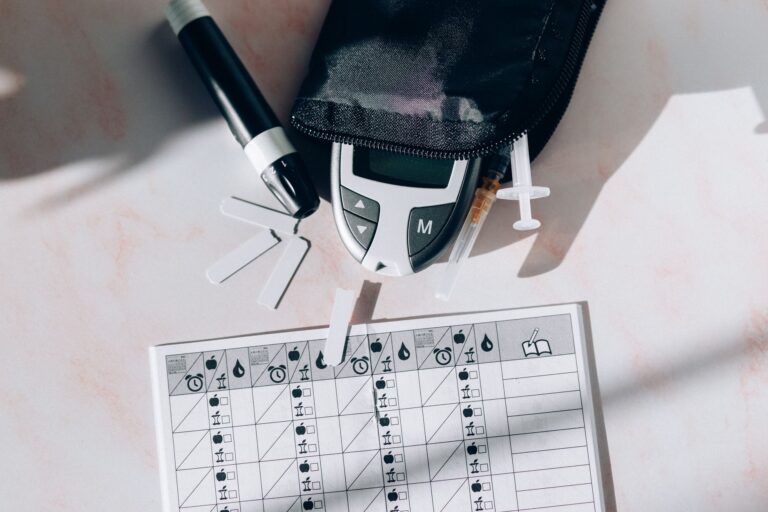 How to Track Insulin Resistance in a Dementia Prevention Plan With a Family History of Alzheimer's - Featured image