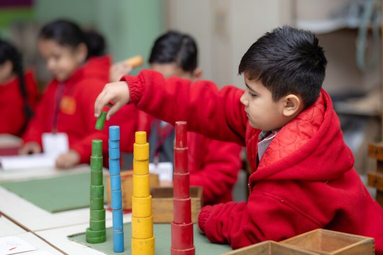 Montessori Activities for Dementia: How to Adapt the Activity by Stage - Featured image