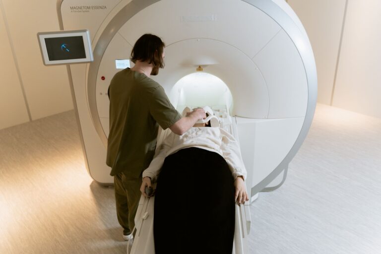 MRI and ARIA Monitoring With At-Home Leqembi in 2026: Questions People With Early Alzheimer's Can Ask an Alzheimer's Specialist - Featured image