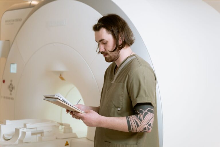 MRI and ARIA Monitoring With At-Home Leqembi in 2026: What the News Means for People With Mild Cognitive Impairment - Featured image
