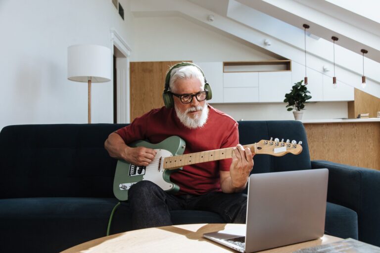 Music Practice in Midlife: Why Timing May Matter for Dementia Risk - Featured image