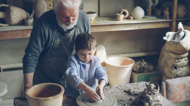 Seasonal Crafts for Alzheimer's: Supplies, Setup, and Safety Tips - Featured image