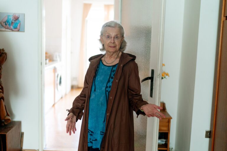 The House Passage of the AADAPT Dementia Training Act in 2026: Eligibility and Participation Questions for Family Caregivers - Featured image