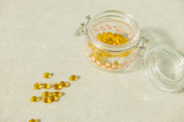 Vitamin Supplements in the 2026 WHO Dementia Guideline: What the Evidence Supports and Does Not Promise for Family Caregivers - Featured image