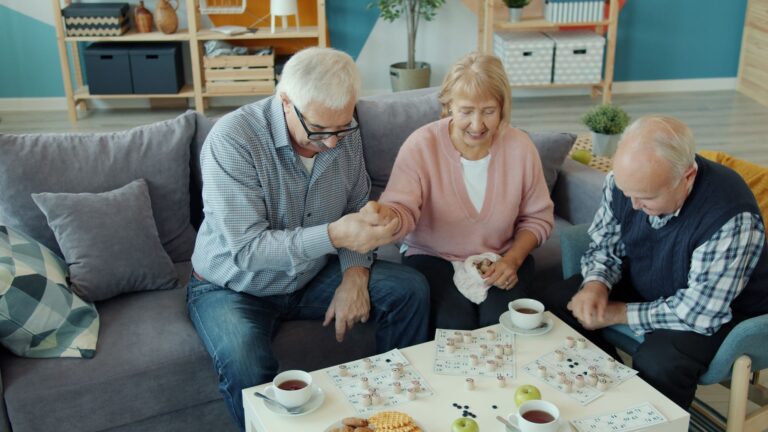What Games Are Safe for Someone With Advanced Memory Loss? - Featured image