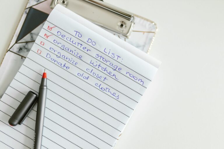 Would a Written List Settle Repeated Questions in Dementia? - Featured image